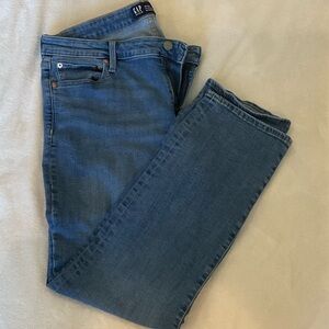 GAP Women’s Classic Straight Jeans in Denim Blue - Size 16/33R